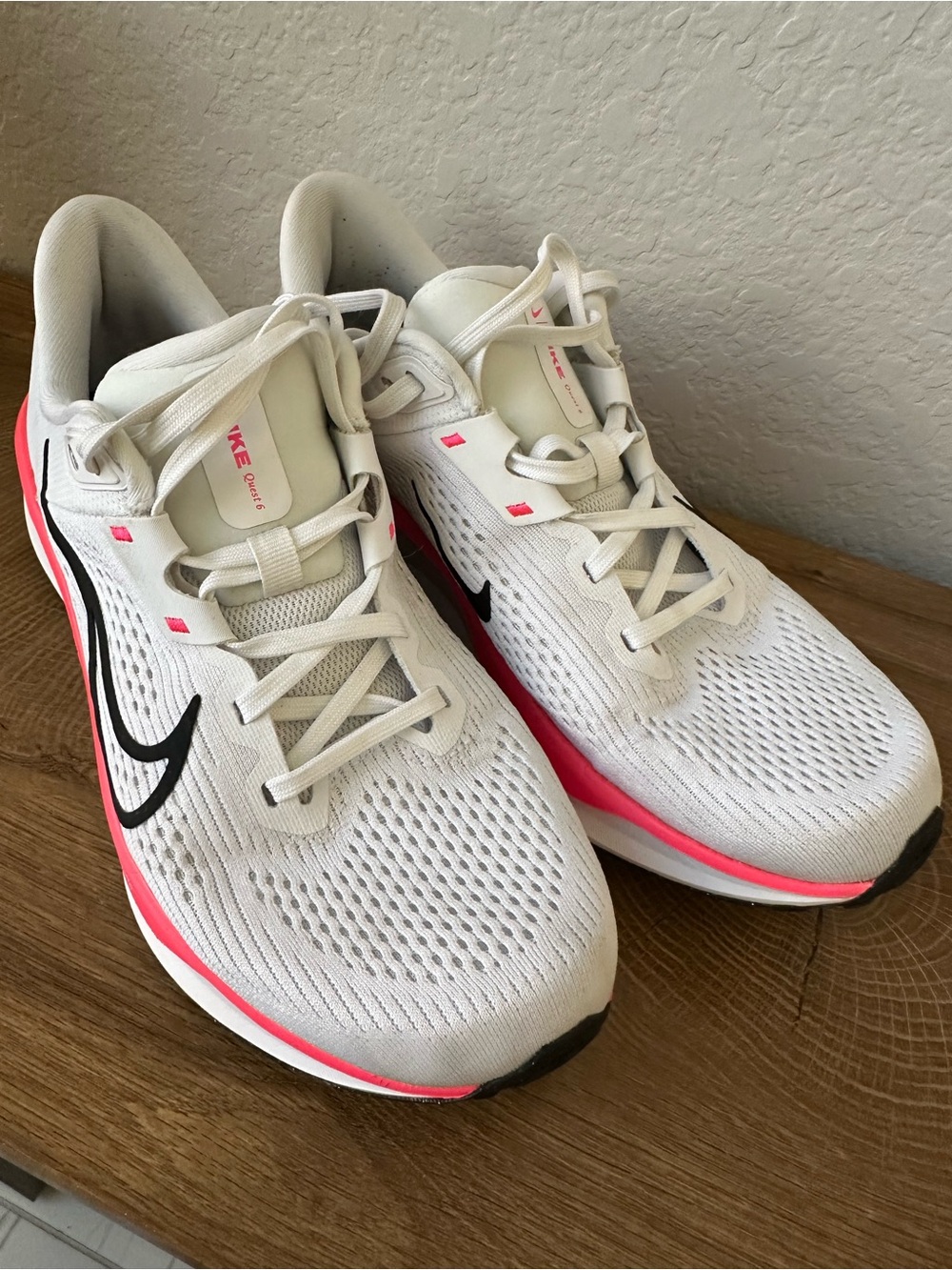 Nike White & Pink Women’s ComfyRide Running Sneakers with Black Swoosh QUEST 6 - Picture 9 of 11
